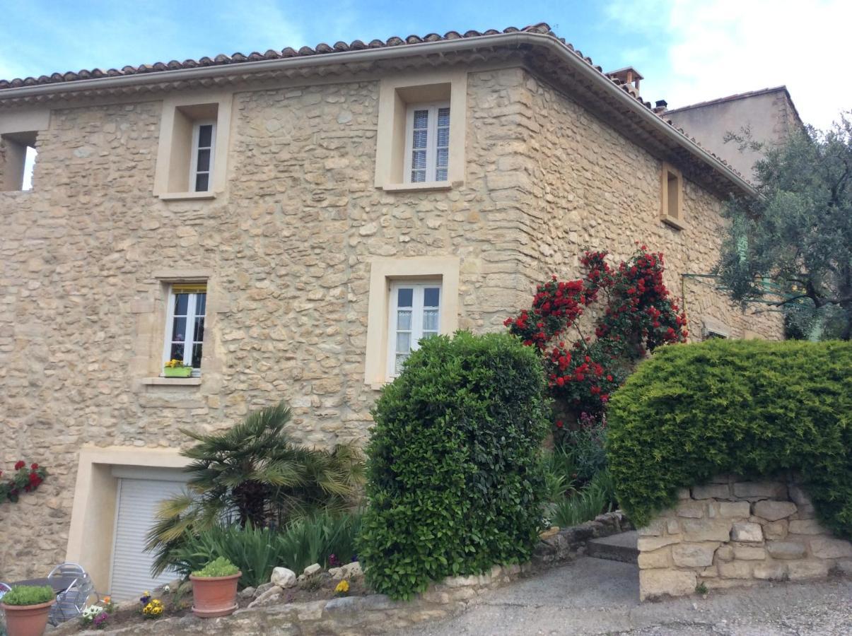 Les Conils - Gites Et Chambres D'Hotes Saint-Pierre-de-Vassols Kültér fotó