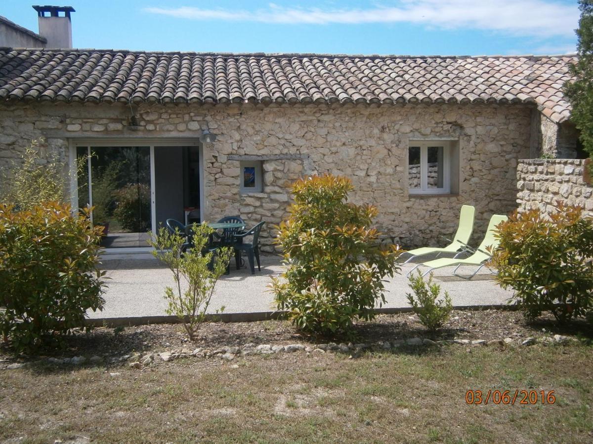 Les Conils - Gites Et Chambres D'Hotes Saint-Pierre-de-Vassols Kültér fotó